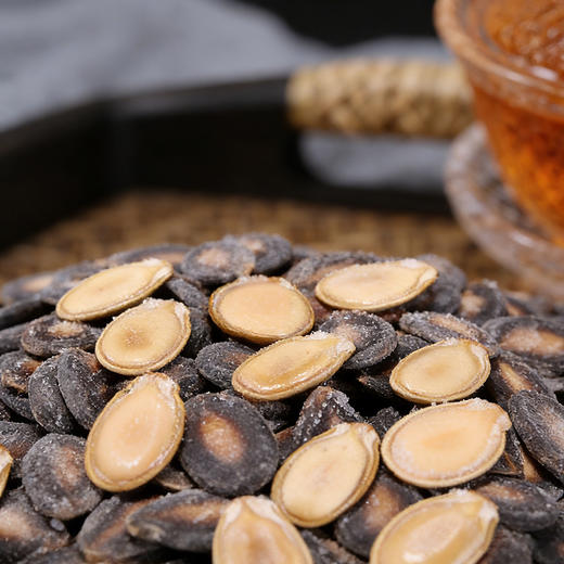 呷四方甘草盐焗味西瓜子800g 商品图6