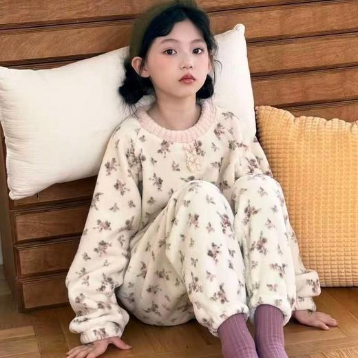 【亲肤安全材质❗️保暖舒适简约】韩系新款女童睡衣秋冬加厚儿童亲子装家居服女孩加绒碎花保暖套装。jb 商品图0