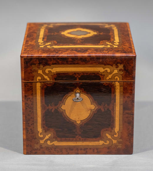 独角鹿西洋古董1850-1870年代法国拿破仑三世时期出品古典卷叶纹细木镶嵌带锁匙多孔储存雪茄盒 商品图2