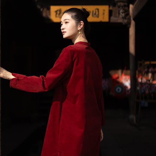 绽放039朵/新中式盘扣纯棉灯芯平绒长袖连衣裙冬新年红色文艺长裙 商品图1