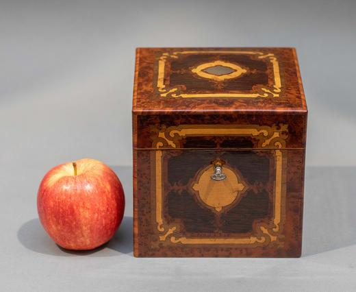 独角鹿西洋古董1850-1870年代法国拿破仑三世时期出品古典卷叶纹细木镶嵌带锁匙多孔储存雪茄盒 商品图1