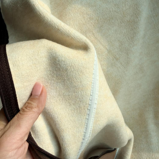 除了舒服没别的，人手必备两件起拍，高科技德绒保暖面料，面料超细腻柔软，抗静电不起球，小蛮腰修身外套，羽绒服内搭女士拉链打底衫 商品图4