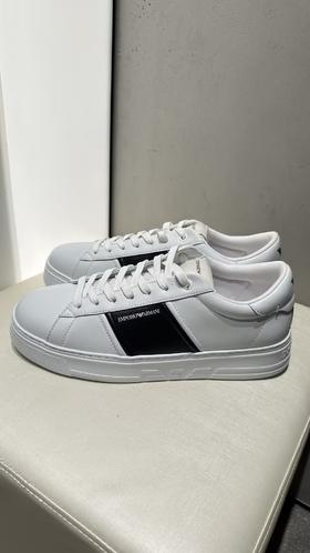 E ARMANI 休闲鞋男  EM003701AF18017-MZ309 .【鞋底有膜，试穿小心】