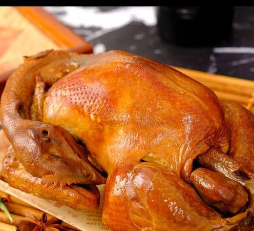 凤凰园年货礼盒 哈尔滨老字号 果木熏烤 现做现发 哈尔滨红肠500克+松仁小肚300g*2袋+风味干肠250g+老式烧鸡550g 商品图5