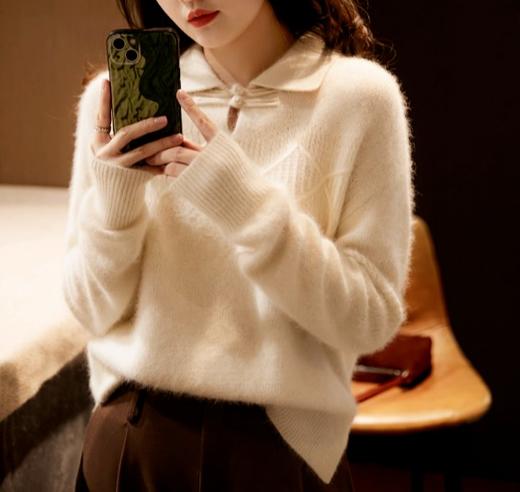 品牌直发 东方美学 新年温婉气质拉满【樱西玛ENXIMANE·新中式国风盘扣绞花毛衣】上身温柔雅致不失时髦感~ 商品图2