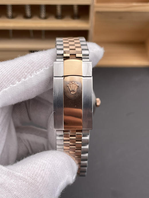 ARF 劳力士 日志36mm 2236机芯，表带不露白
细节决定成败，重量成就真实——ARF 36mm 
在复刻市场中，外观的相似度固然重要，但真正的高端复刻，不仅要“看上去像”，更要“戴上去真”❕❕ 商品图7