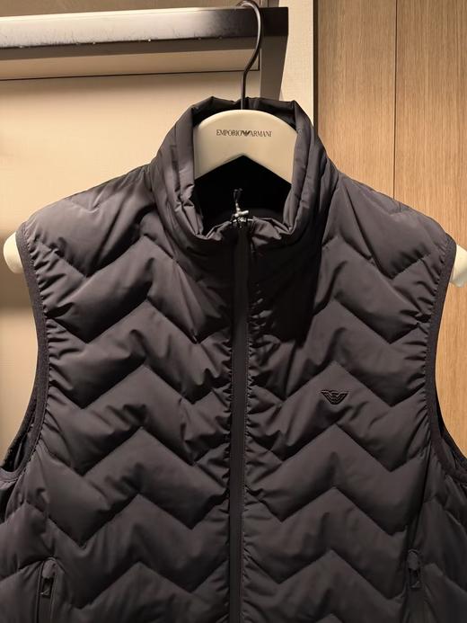 E ARMANI 羽绒马甲男  EM004946AF18499-UC001 . 商品图2
