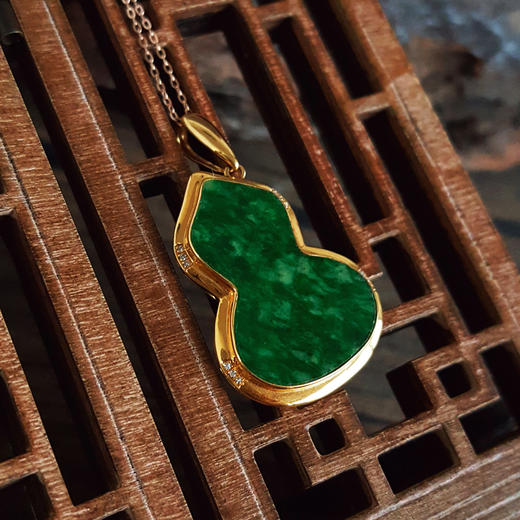 【天然正品】A货翡翠AU750黄金镶钻镶天然细腻满绿细豆种葫芦（福禄平安）翡翠吊坠项链26.6*19.4*3.7MM(皆取最大值)链长：45CM（长度可调节） 171225NJS45 商品图2