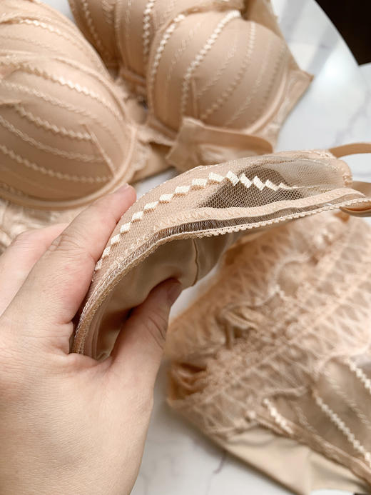 官网1198！爱家断码特价小胸显大真丝桑蚕丝混纺加厚聚拢软钢圈蕾丝文胸棉裆内衣套装 商品图6