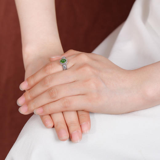 【芳华之遇】天然和田玉S925纯银碧玉叶子蛋面戒指【CW-JZ07362】 商品图3