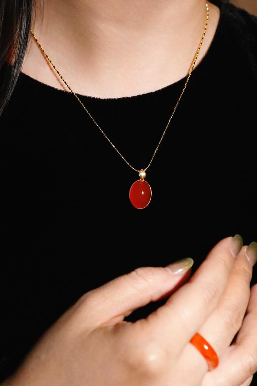 年末福利回馈保山冰红系列！#1k➕带走金镶精品宝石级别南红吊坠～这价格太香了！保山冰红！南红届的珠宝💎宝石级别，无与伦比的美感与艳丽！胶质感、荧光感、玉质感都非常顶的上等品相！ 商品图5