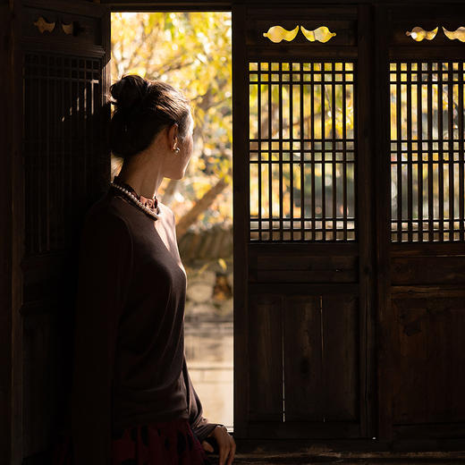 绽放013朵/天丝羊毛拼欧根纱花边立领长袖T恤叠搭舒适高弹打底衫 商品图1