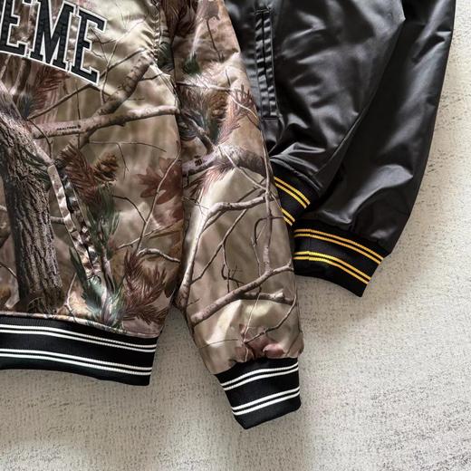 D123010联名款 FW25 缎面徽标刺绣校队夹克外套男女同款 商品图8