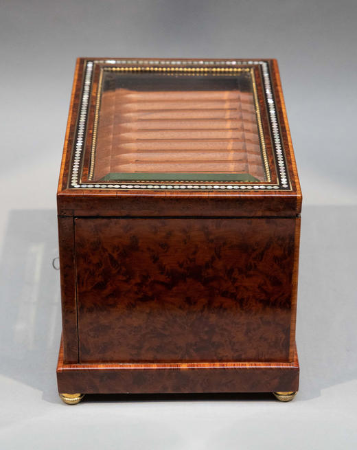 【已售】独角鹿西洋古董1850-1870年代法国拿破仑三世时期出品手绘描金嵌圆点纹母贝镶嵌水晶实木多层雪茄盒 商品图6