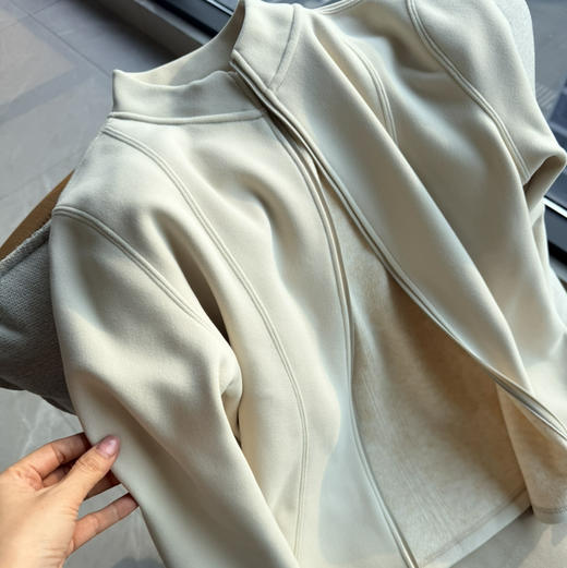 除了舒服没别的，人手必备两件起拍，高科技德绒保暖面料，面料超细腻柔软，抗静电不起球，小蛮腰修身外套，羽绒服内搭女士拉链打底衫 商品图6
