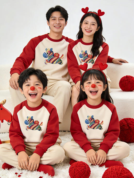 【亲肤柔软保暖❗️充满新年仪式感】2026马年新年春节一家三口四喜庆拜年服红色卫衣亲子装属马本命年过年衣服。jb 商品图2