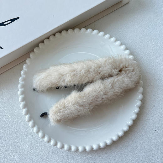 仿水貂净版香蕉夹-纪念日百货门店同款168248712 商品图1