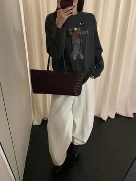 D123023简约休闲卡通立体装饰长袖上衣打底衫