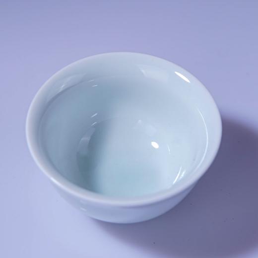 景德镇簿胎影青品茗杯 约20毫升 手工拉胚 每个大小会有轻微差异 商品图2