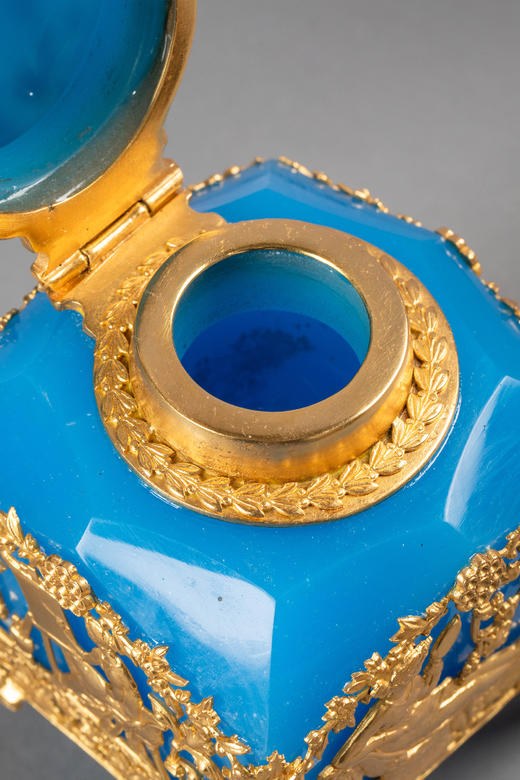 独角鹿西洋古董19世纪法国出品古典女神与花叶主题铜鎏金精雕装饰蓝色欧泊水晶墨水瓶 商品图7