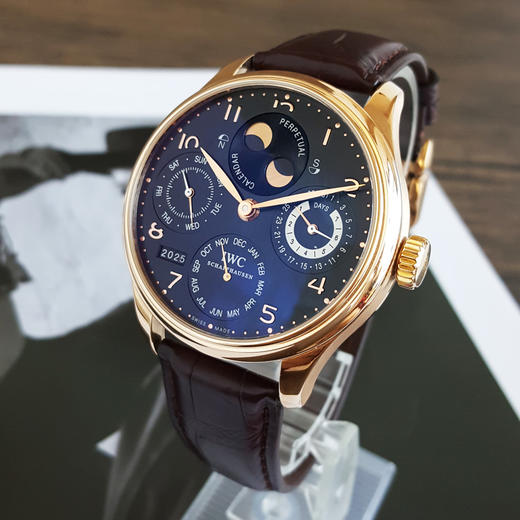 【95新】IWC 万国IW502103自动机械机芯日期、星期、月份、月相、年份显示；动力储备显示；万年历44MM（男款）葡萄牙系列18K玫瑰金 021225TJ39 商品图1
