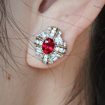 1.65克拉无烧鸽血红耳钉