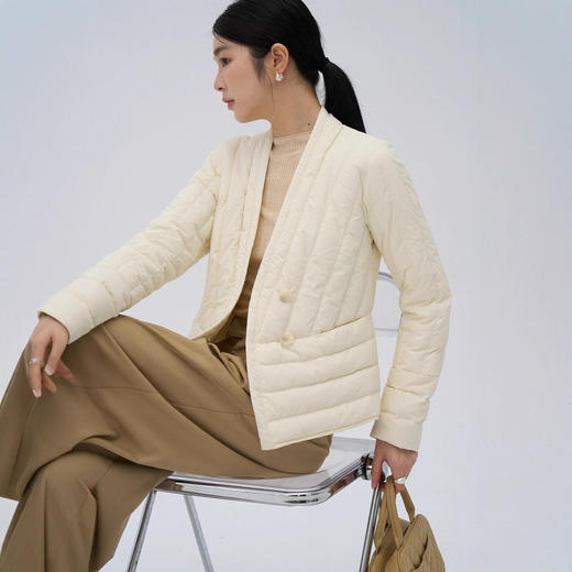 丁摩 高级感白鸭绒新款轻薄羽绒服女短款秋冬V领内胆显瘦洋气外套5ZF-8812 商品图2