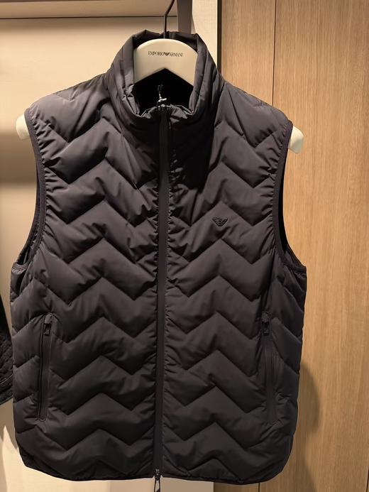 E ARMANI 羽绒马甲男  EM004946AF18499-UC001 . 商品图0