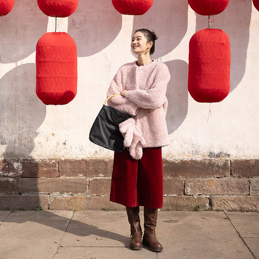 绽放024朵/羊羔毛圆领带手套一手长外套保暖宽松纯羊毛厚外套新款 商品图3