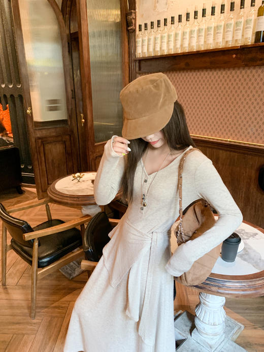 <曾小咸推荐>现货秒杀 ！微信超特价！韩系v领针织连衣裙 日常209.99 立减110 秒杀99.99！！ 商品图6