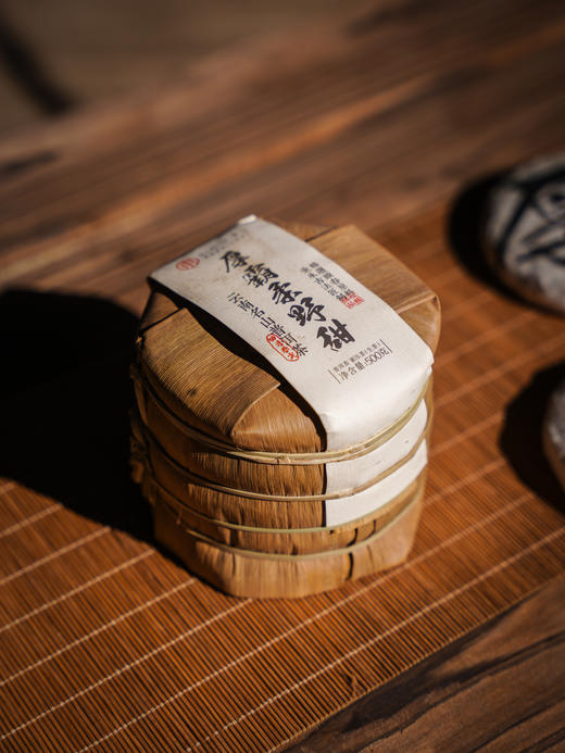 【超级秒杀】【厚霸柔野甜】原料日期：2022年，东方某象品牌产品，顶账产品清仓变现，100克/饼*5 商品图0