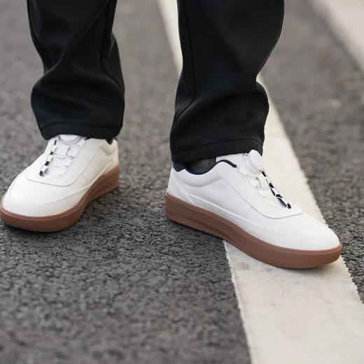 旋转纽扣头层牛皮防滑百搭复古德训运动休闲男鞋 商品图0