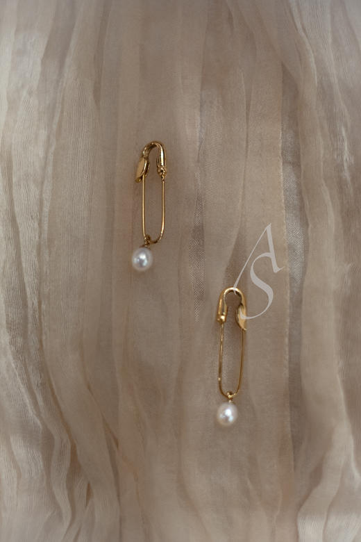 Beatriz Palacios 银镀金别针珍珠耳环（一对） 商品图0