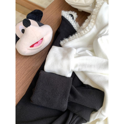 <曾小咸推荐>韩系蕾丝拼接内搭长袖t恤上衣 商品图2