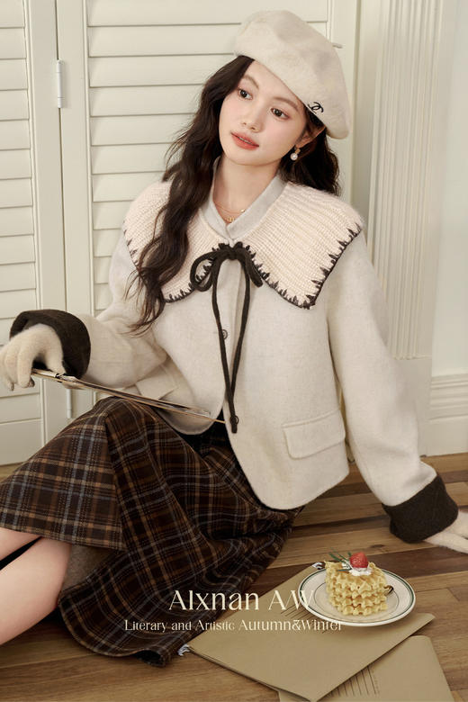 鹿向南「里斯美术馆」海军领毛呢外套2025秋冬杏色假两件短上衣女 商品图5