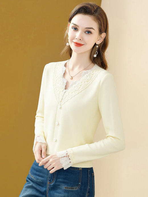 「自」全新升级【铂金会员174/天猫229/差价55】(12155)法式蕾丝拼接V领针织衫女2026春秋新款气质通勤百搭长袖上衣 商品图4