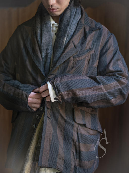 Silvana Manetti 泥灰色真丝羊毛手工毡艺披肩 商品图4