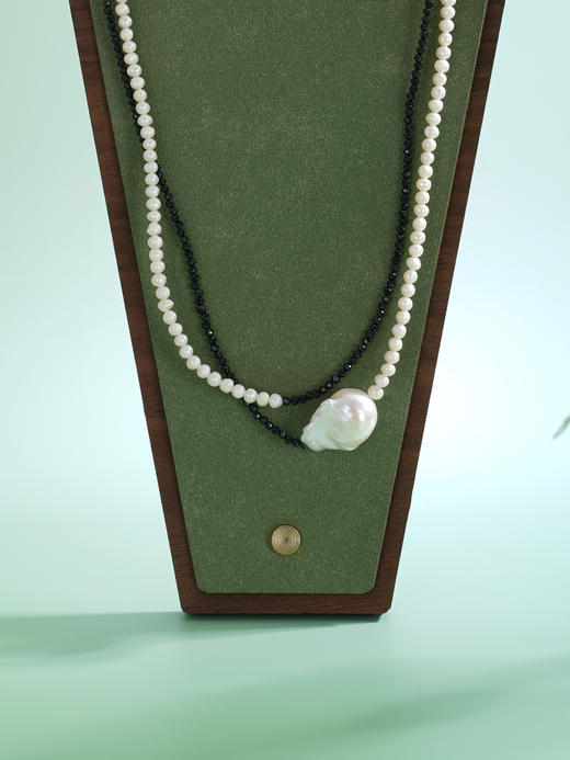 子佩集【墨幻潮汐】银S925珍珠惜王妃项链【SPN1650001】2.2mm黑珠3.5mm珍珠惜王妃14*18mm巴洛克2601 商品图3