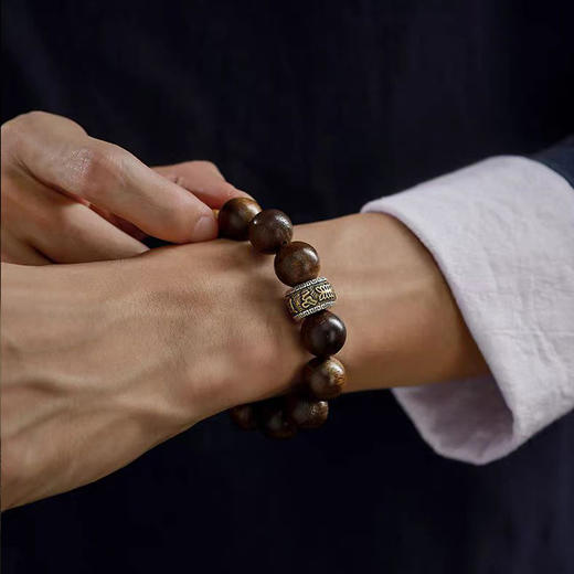【沉香木六字真言十二生肖手串】天然沉香木材质，自带独特香韵~ ，修身养性彰显沉稳气质！ 商品图3