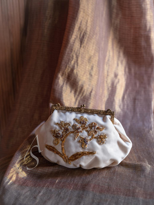 Wild Rose Hips 26SS 手工珠绣古董口金包 商品图2