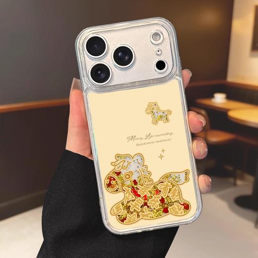 【“流动的福”财源滚动❗️萌趣可爱卡通图案】2026马年新年春节流沙适用苹果17promax透明16招财15套14软13新年红色手机壳。jc 商品图0