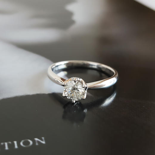 宝庆PT950白金时尚经典六爪款0.511克拉钻石戒指14号（戒圈可改） 291225NJM20 商品图5