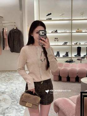 芬迪 新品 杏粉色老花针织开衫(MM)