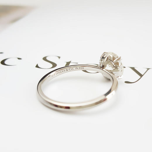 【98新】TIFFANY&Co.蒂芙尼True 系列1.60ct铂金四爪钻石戒指52号女士 291225NJS19 商品图5