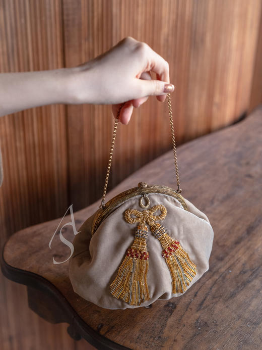 Wild Rose Hips 26SS 手工珠绣古董口金包 商品图13