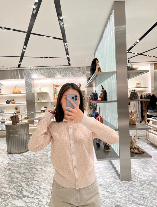 芬迪 新品 杏粉色老花针织开衫(MM) 商品图4