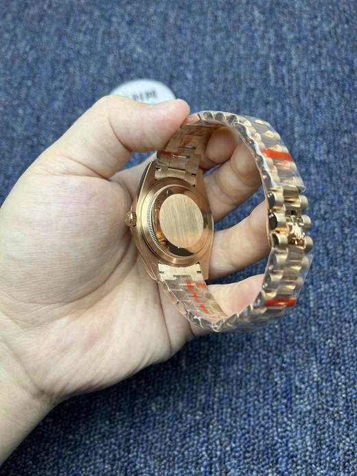 升级版 劳力士星期日历型系列 日志双历款 日志40mm 全玫金 男士机械腕表
机芯：搭载进口西铁城 商品图5