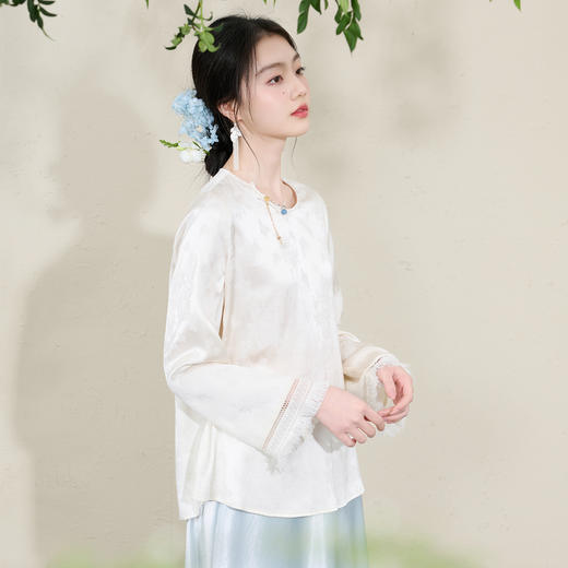 三彩【蝶影流光】2026春季新款新中式提花小衫流苏宽松盘扣C 商品图2