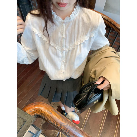<曾小咸推荐>法式气质白色花边领长袖衬衫 商品图2