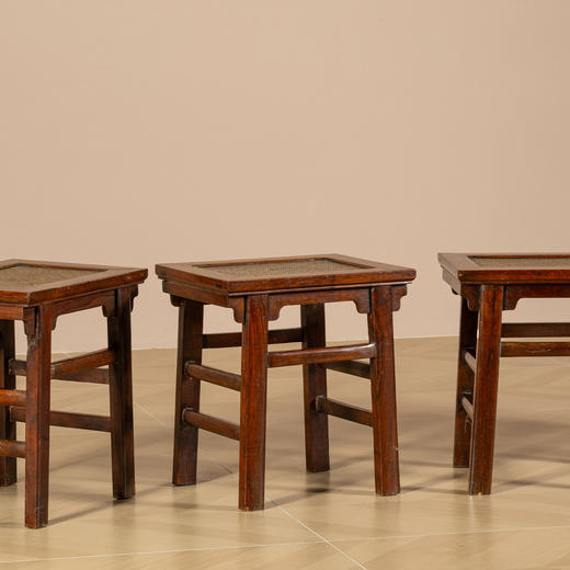 清	黄花梨夹头榫刀牙板方凳成套（一套四只） 商品图1
